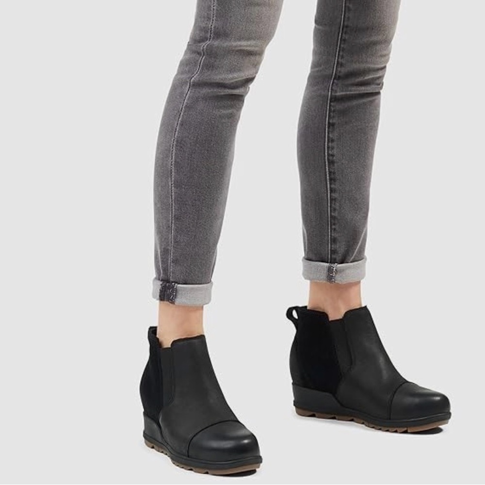 Sorel Evie Chelsea Black Ankle Booties